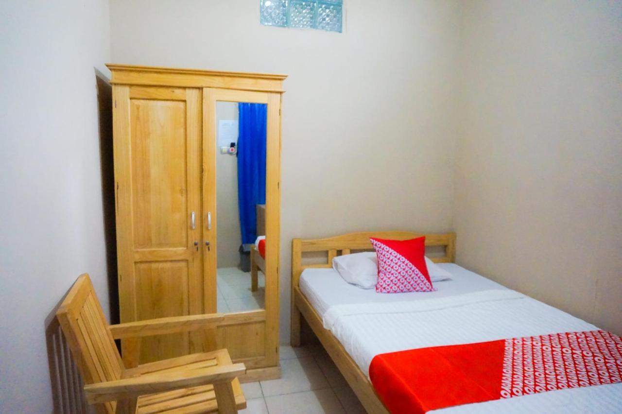 Oyo 2954 Aulia Homestay Banjarbaru Exterior foto